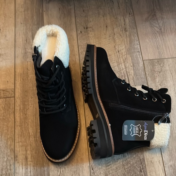 Aqua Diva leather black NEW suede lace up size 40 or EU or 9.5 lined - Picture 1 of 3